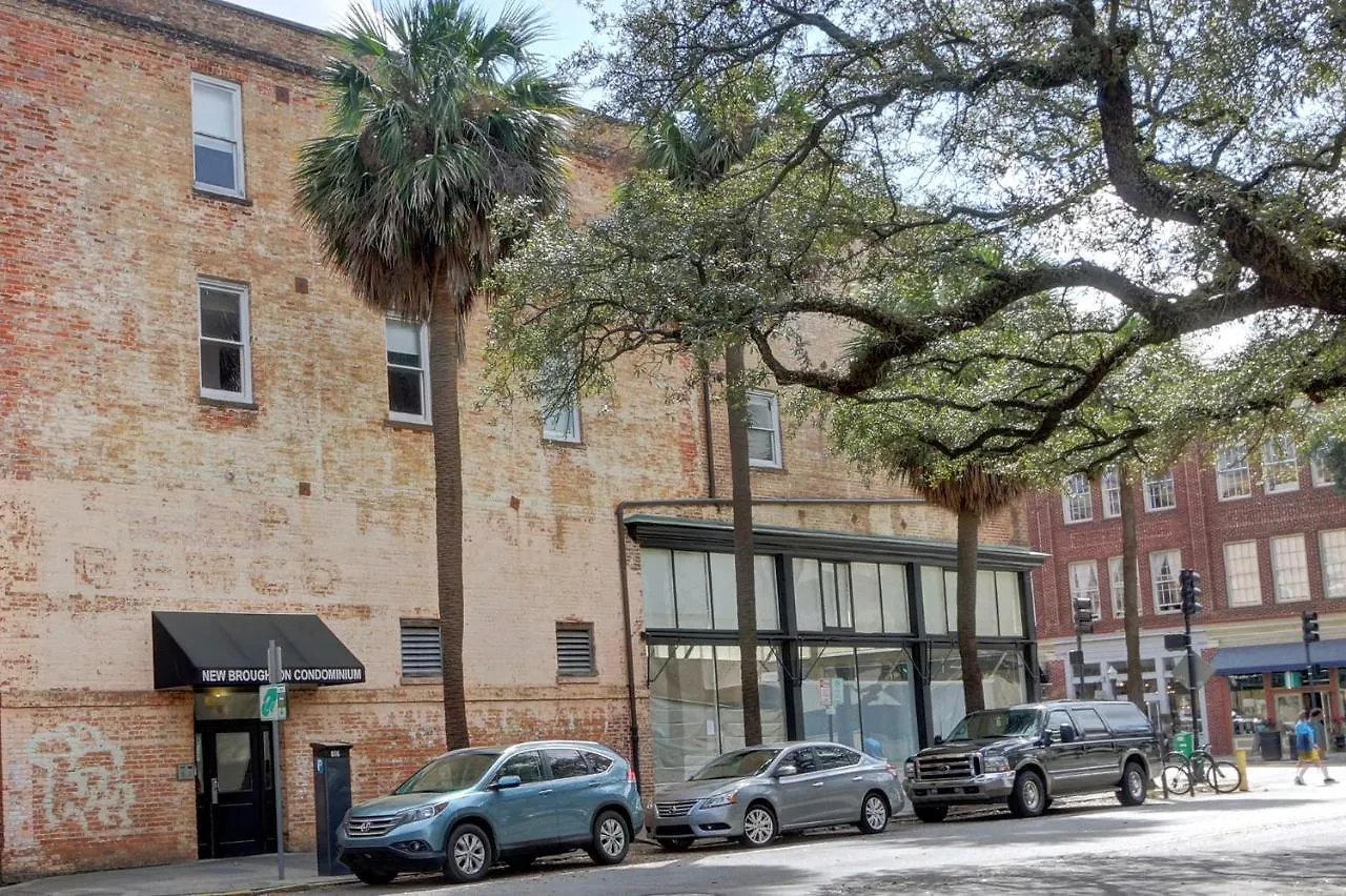 Broughton Hideaway Apartment Savannah